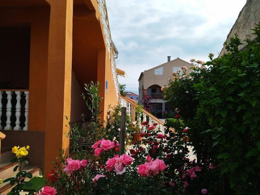 Apartment In Nin With Terrace, Air Conditioning, Wi-Fi Eksteriør billede